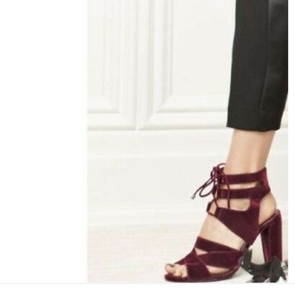 New halogen strappy lace sandal heels black